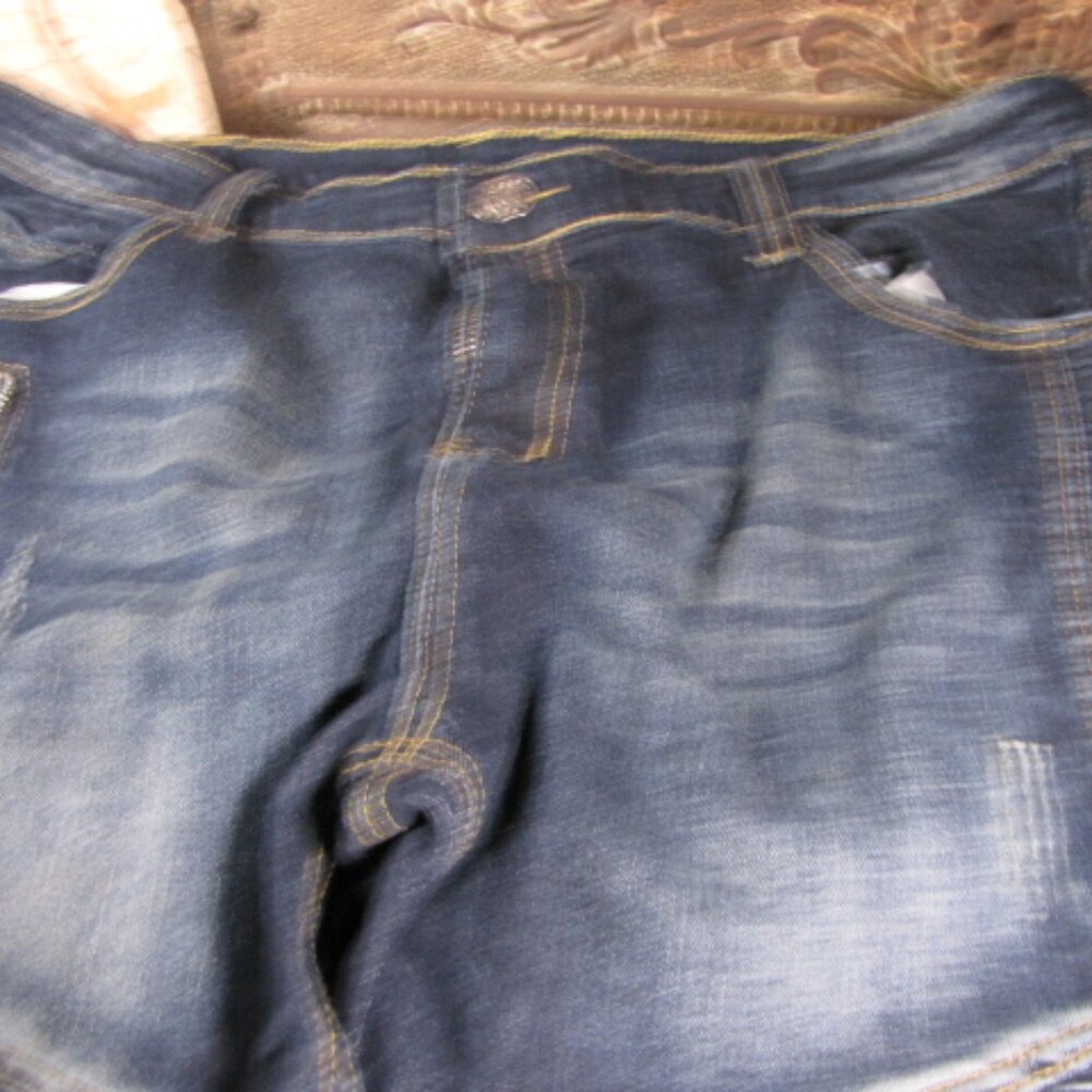 JEANS Classic Collection New Fashion Jeans Size 38